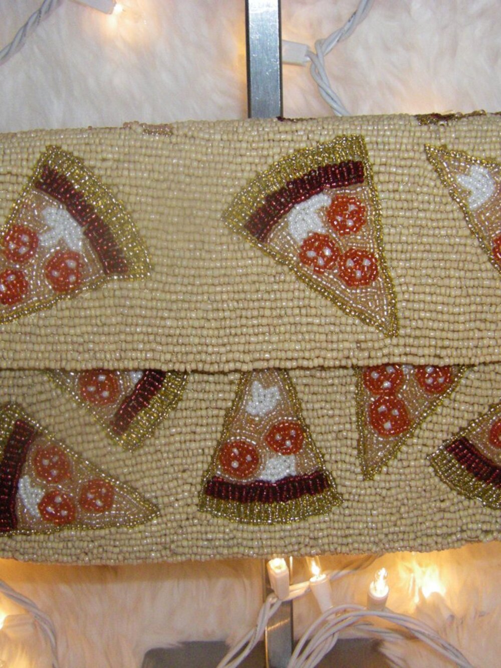 Viral Beaded Bag by Express Edit Tan/Red/Gold Pizza Slice Shoulder Bag NWT - Picture 3 of 13